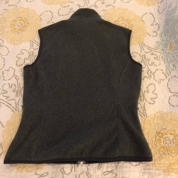 Gap Fleece Vest - Picture 4 of 6